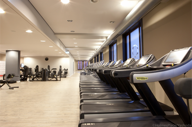 Holmes Place Fitness Center - IGuzzini