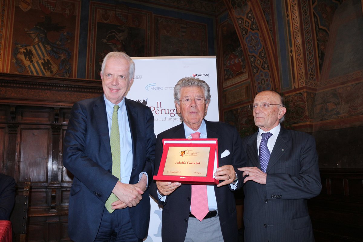 Adolfo Guzzini riceve il premio “Il Perugino, artista ed imprenditore”